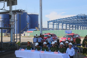 RÔ BỐT CHỮA CHÁY VÀ CỨU NẠN XUẤT HIỆN TẠI TỔNG KHO XĂNG DẦU NHÀ BÈ