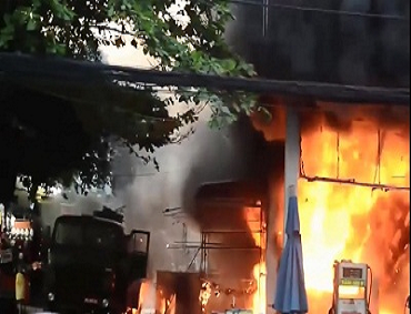 NHẬP NHIÊN LIỆU SAI QUY TRÌNH – NGUY CƠ GÂY CHÁY, NỔ CAO TẠI CÁC CỬA HÀNG XĂNG, DẦU